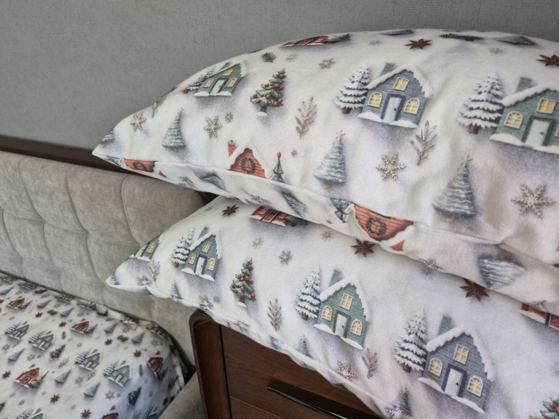 Комплект постільної білизни Новорічна Нічблакитний Turkish Flannel 5D білий з будиночками - зображення 2