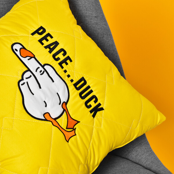 Подушка декоративна 40 x 40... DUCK IDEIA бойовий гусак з вишивкою - зображення 4