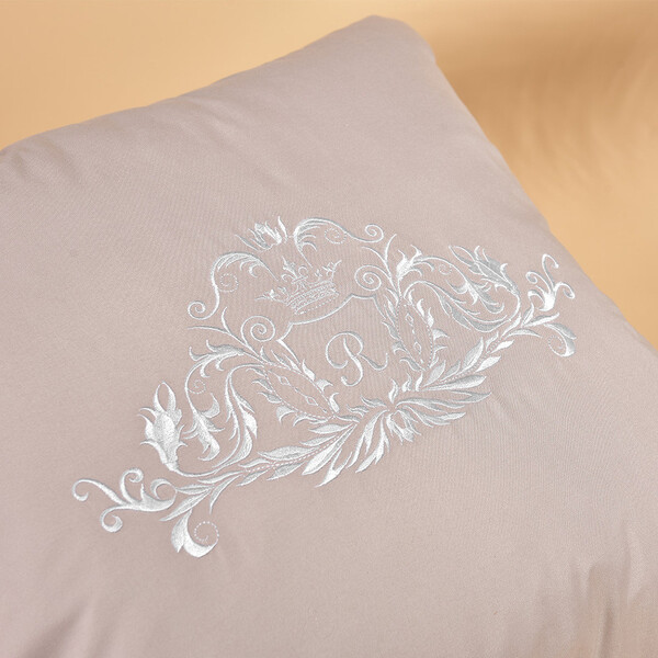 Подушка ROYAL з вишивкою ТМ IDEIA 45 x 45 см св.сірий - зображення 5