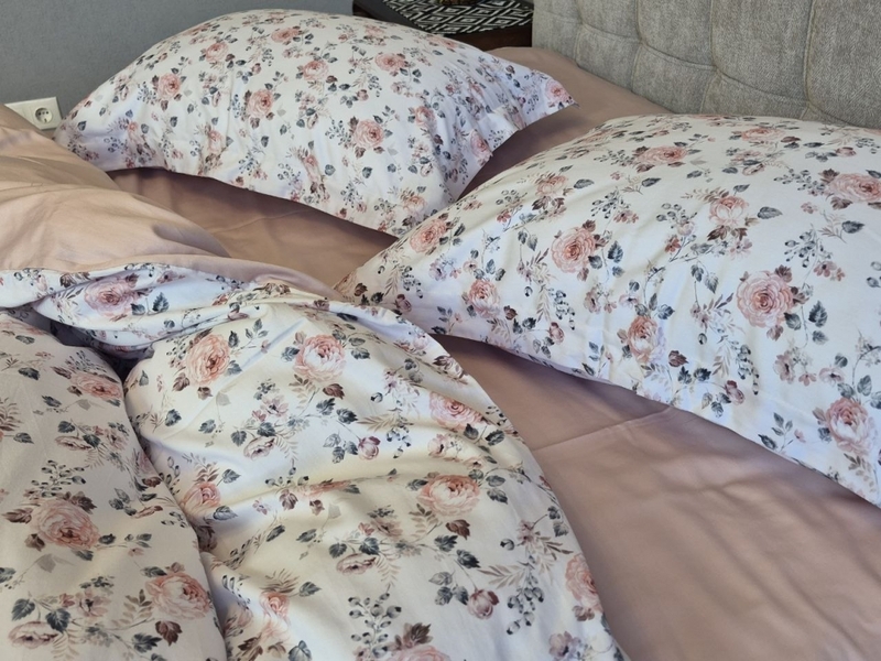 Комплект постельного белья Linda Сатин PREMIUM, нежно-розовый с цветами - изображение 13