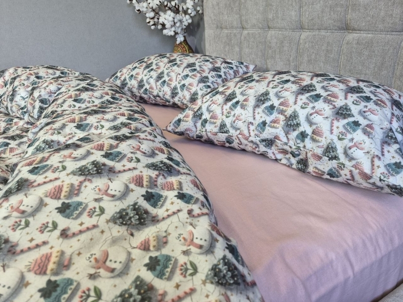 Комплект постільної білизни Шапуліпудра Turkish Flannel 5D зі сніговиками та шапками - зображення 4