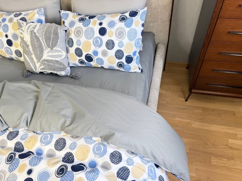 Комплект постельного белья Юлй Turkish Cotton, двусторонний, белый с яркими кругами - изображение 12
